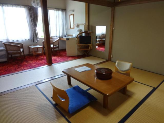 Ryokan Fujitomita Oshino ภายนอก รูปภาพ